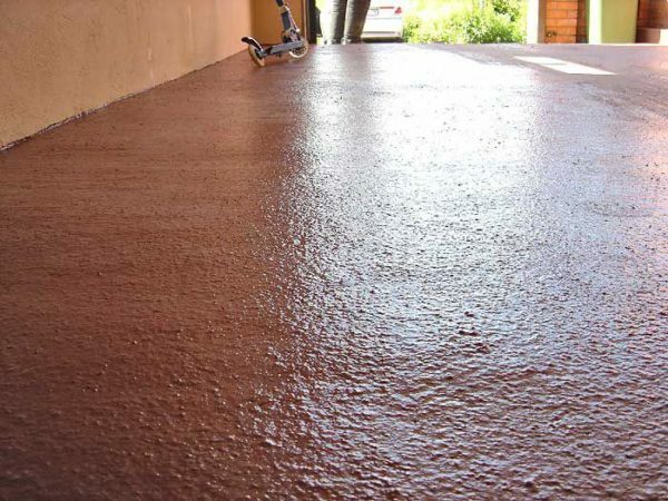 Rubber paint, you can paint even the floor of the garage