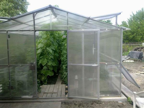 Square greenhouses are well suited for growing plant crops in the suburban area