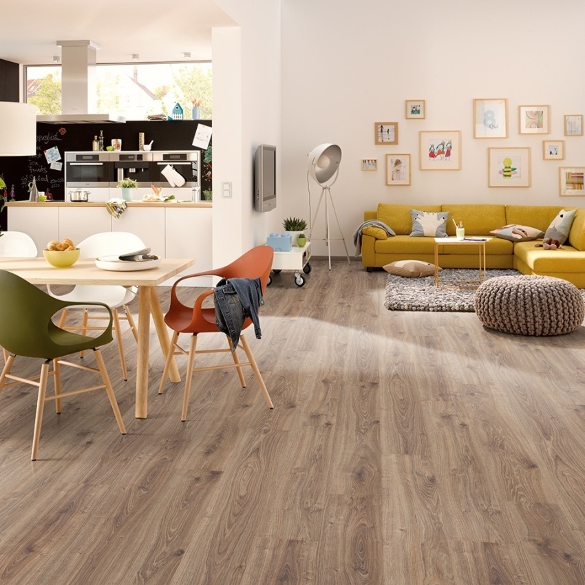 Waterproof laminate flooring for the kitchen: all about quality coatings