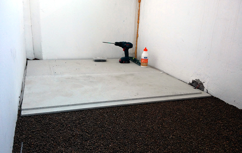 Gipsfiberplåtar kan användas inte bara för att jämna golvet, utan också för isolering 