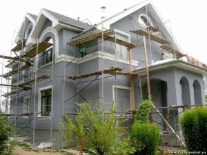 Wie die Fassade des Hauses verzieren