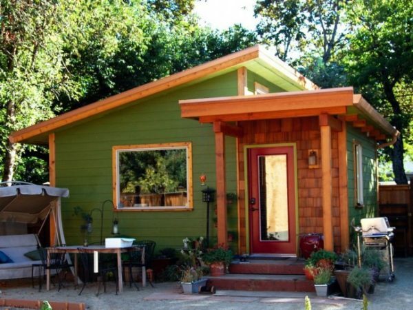 Even a small, but cute and functional house can turn every visit to the country in a real holiday