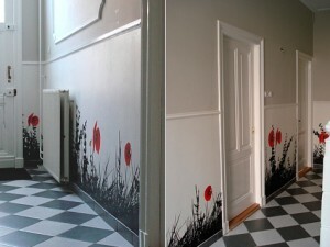 The design of the walls in the apartment