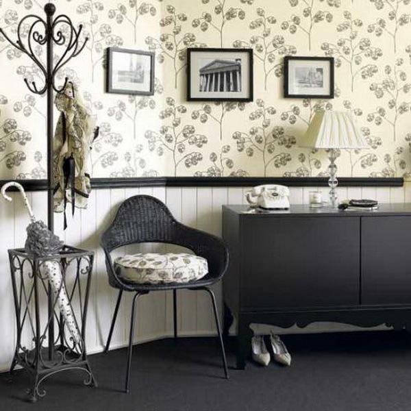 How to choose wallpaper for the hallway a little: what and what color?