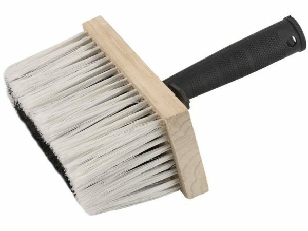 Dense hard pile on Brushes allows you to quickly and accurately applied on the surface of the Penetron
