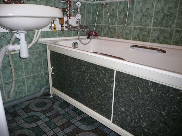 Make a screen for a bath is not difficult, the main thing is to decide in advance with its base and design