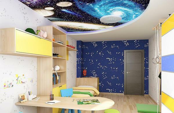 techos tensados ​​para la habitación de un niño para un niño no dibuja mejor en colores brillantes