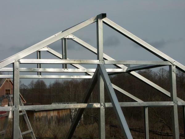 Profiles for the manufacture of greenhouses can be purchased at the building store