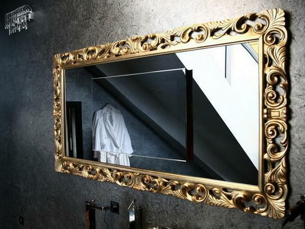 Fényvisszaverő panelek helyett hagyományos tükrök eredeti szélesíti fürdőszoba belső