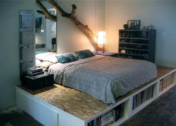 Krevet-podij će izgledati dobro u spavaćoj sobi, ali i za male spavaće sobe mogu naći svoje rješenje