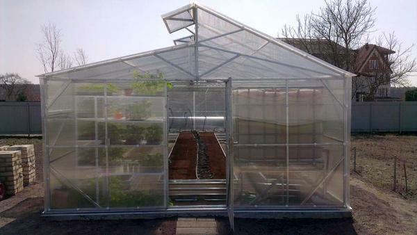 Greenhouses, built on the technology Mitlajdera, are considered the most functional