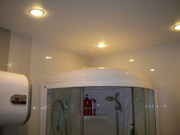Stretch ceiling in the bathroom does not require you to special care for it, and also it does not need to be constantly restored