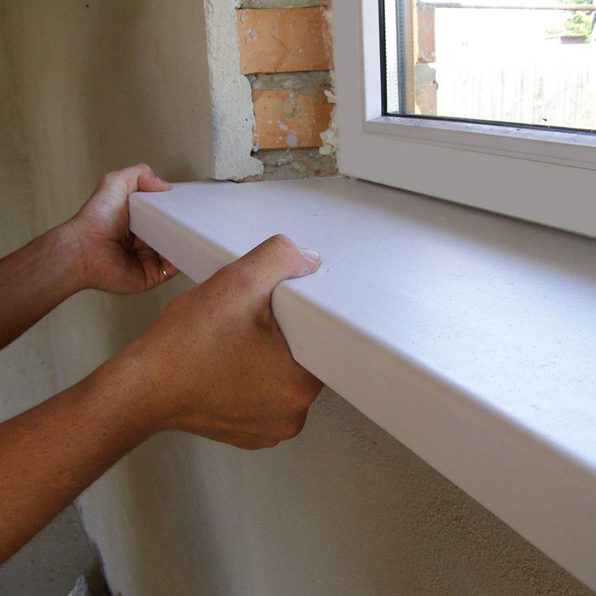 If the window sill was fixed with polyurethane foam during installation, it will be quite problematic to tear it off.