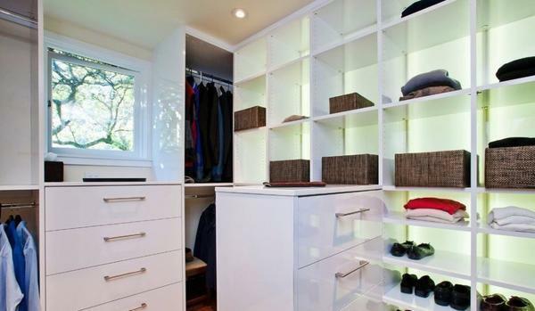 White color will make a small dressing room more spacious and lighter