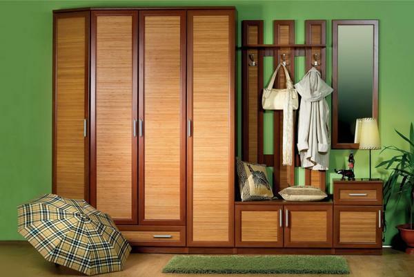 Menghias dan menambah gaya kontemporer untuk lemari tua, Anda dapat menggunakan bambu wallpaper