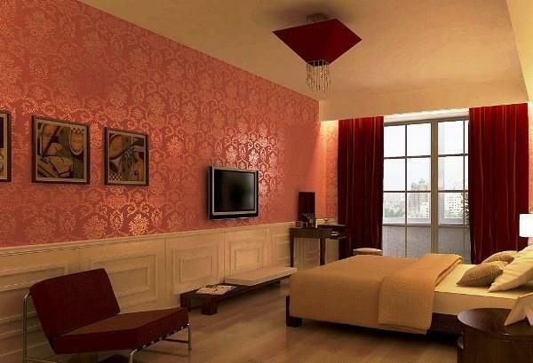 Maroon wallpaper di foto interior, dapur dengan warna emas di tirai kamar tidur yang sesuai