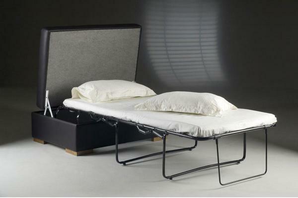 Dalam sebuah kamar tidur kecil benar-benar akan menggunakan pouf-transformator, ditandai dengan ukuran kecil dan fungsionalitas yang luas