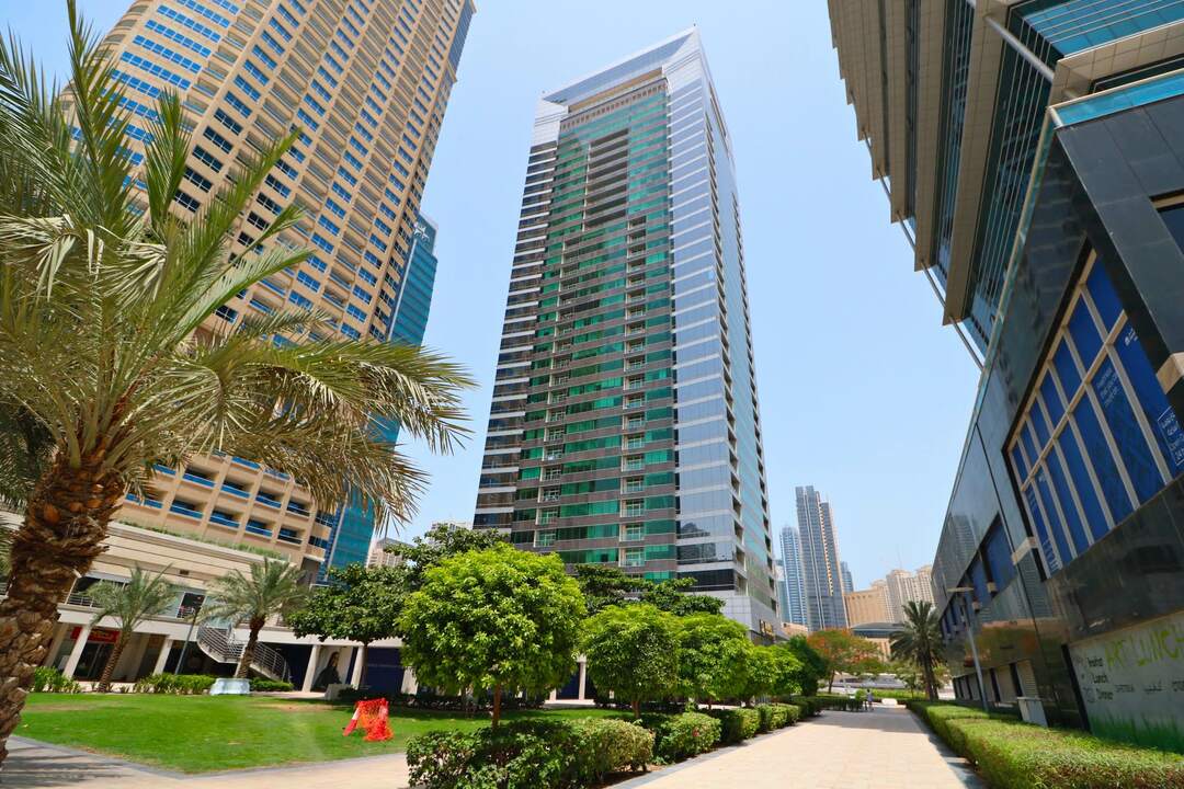 Wady i zalety nieruchomości w budowie w Dubaju: przypomnienie dla inwestora