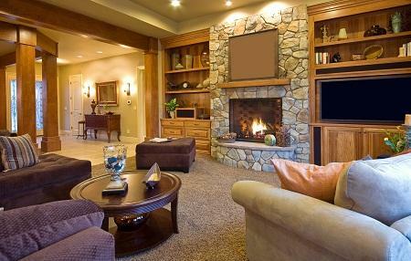 The fireplace gives the living room a cosiness and comfort