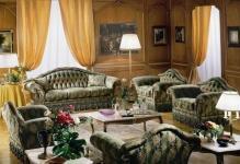 2013-05-17 classic-living-room furniture