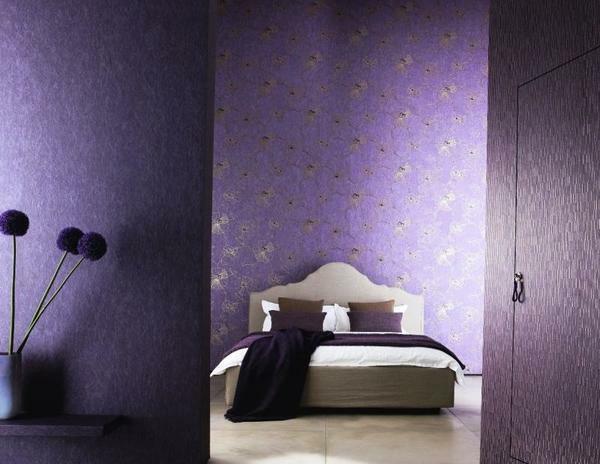 Using drawings for painting on wallpaper, you will exclusively paint your room