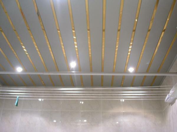 Roof ceilings for the bathroom are not afraid of moisture, and therefore are one of the best options for use in this room