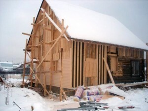 Repair of wooden houses with their own hands
