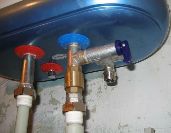 Water heaters can be of different design, so this must be taken into account when draining the water