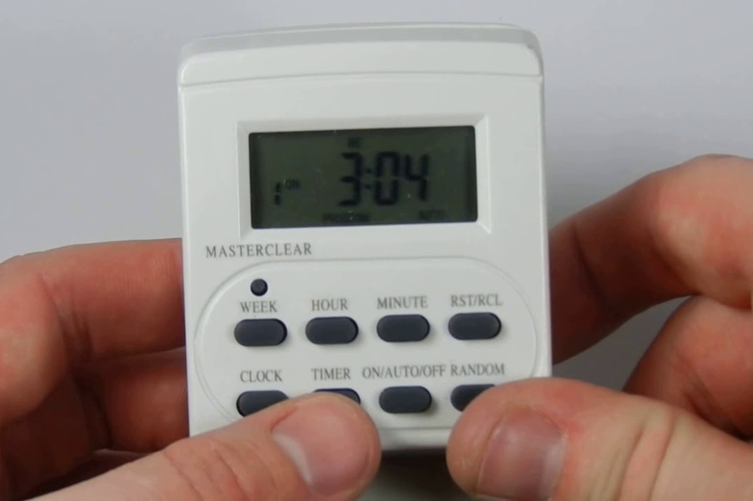Salah satu dari delapan program built-in dapat digunakan untuk mengatur timer Masterclear
