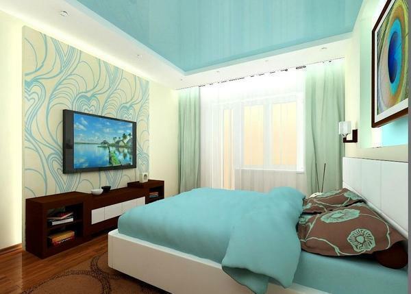 The blue color of the ceiling evokes pleasant associations associated with a clear sky and endless sea spaces