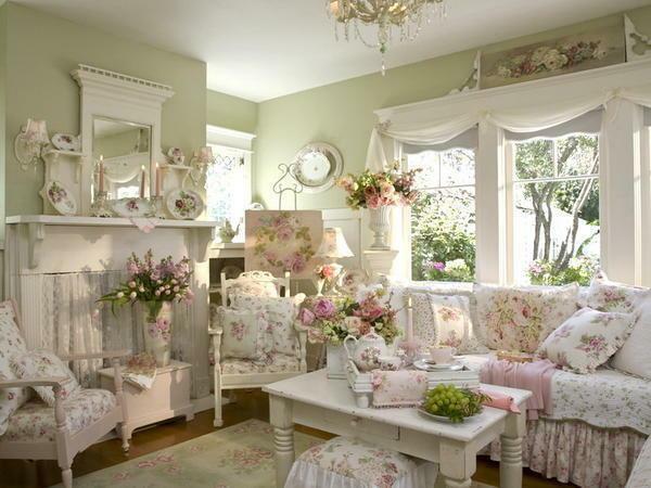 ruang tamu, Anda dapat membuat Anda sendiri dengan dekorasi dengan bunga-bunga segar