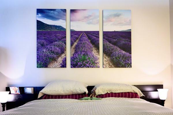 Modularni slike uklapaju u spavaćoj sobi dizajniran u stilu hi-tech ili minimalizma