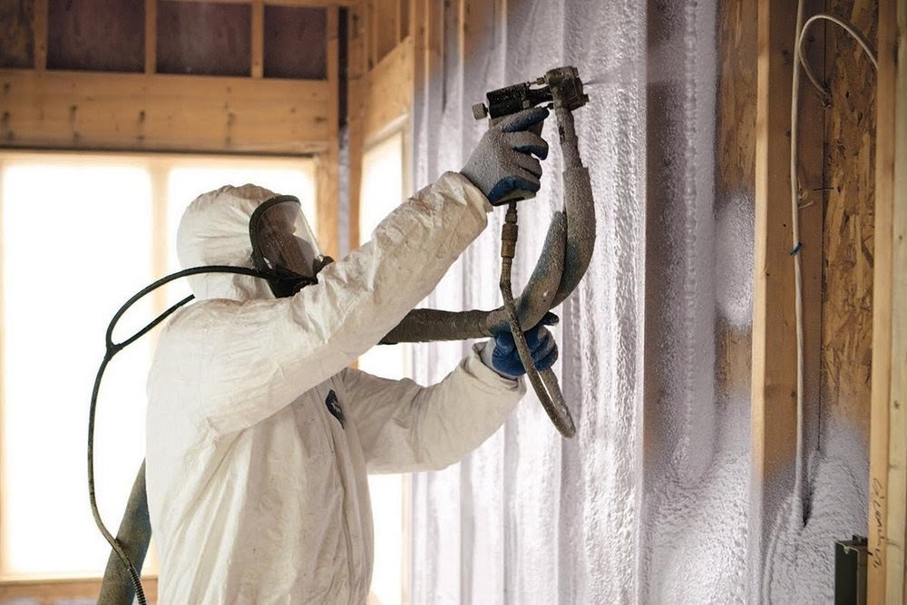 Seamless insulation with liquid polyurethane, all the pros and cons of this technology