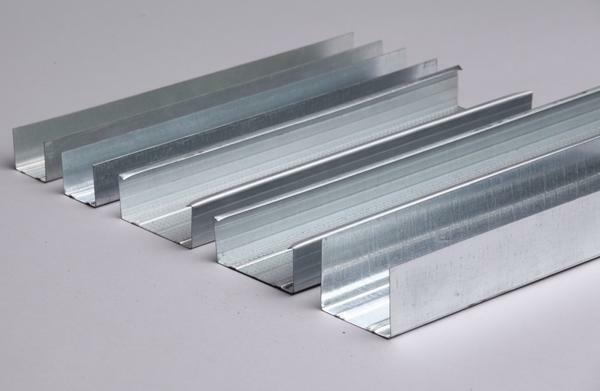 When choosing profiles for the frame under gypsum board it is worth paying attention to their integrity and the quality of the coating with zinc
