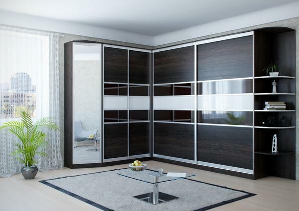 Awalnya interior ruang tamu akan cocok kabinet modular bentuk sudut