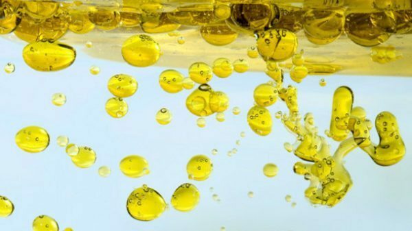 Olio in acqua - un esempio di un'emulsione acquosa