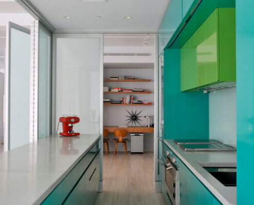 Utilitarian and simultaneously stylish kitchen design along the window