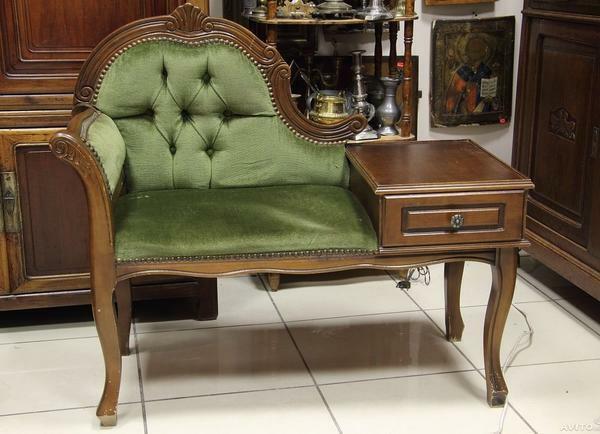 Padaryti interjero labiau elegantiškas, galite naudoti klasikinį kėdės, suolai, kuris bus įvykdytas per susaistytiems spalvų