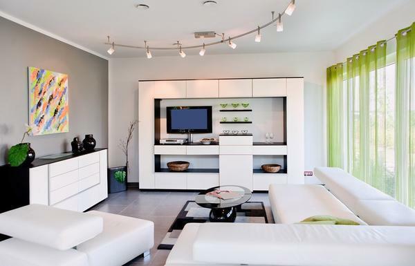 I stuen interiør i high-tech stil perfekt blander elegant modulære møbler med en blank overflate