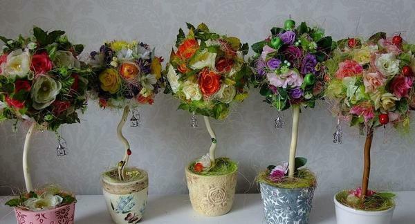 Topiary from artificial flowers: from grass, photos with own hands, master class how to make, video