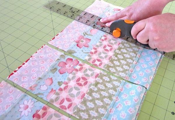 The basis of patchwork products are special schemes that cut out the necessary details