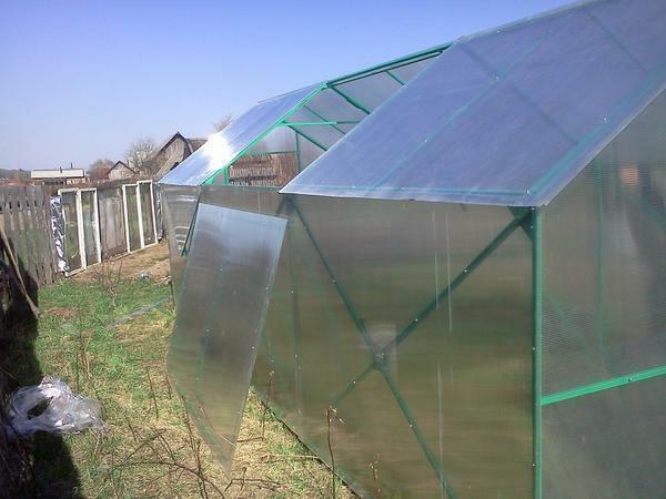 Before you buy polycarbonate, you need to measure the greenhouse and write them on paper