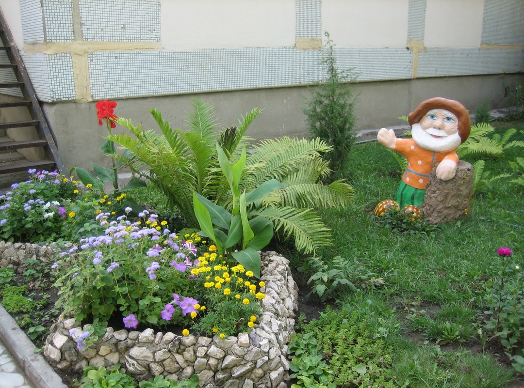 landscaping nursery area