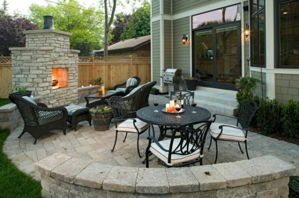 Placing patio near the rear doors allow for quick replacement of the dishes on the dinner table