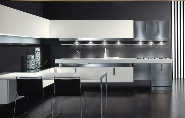 Bucătăria formată în high-tech, mobilier funcțional plasat forme geometrice stricte, care cuprinde elemente realizate din sticlă și metal