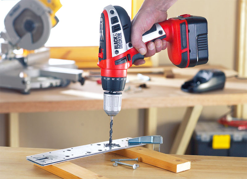 Cordless screwdriver battery: possibilities for efficient work