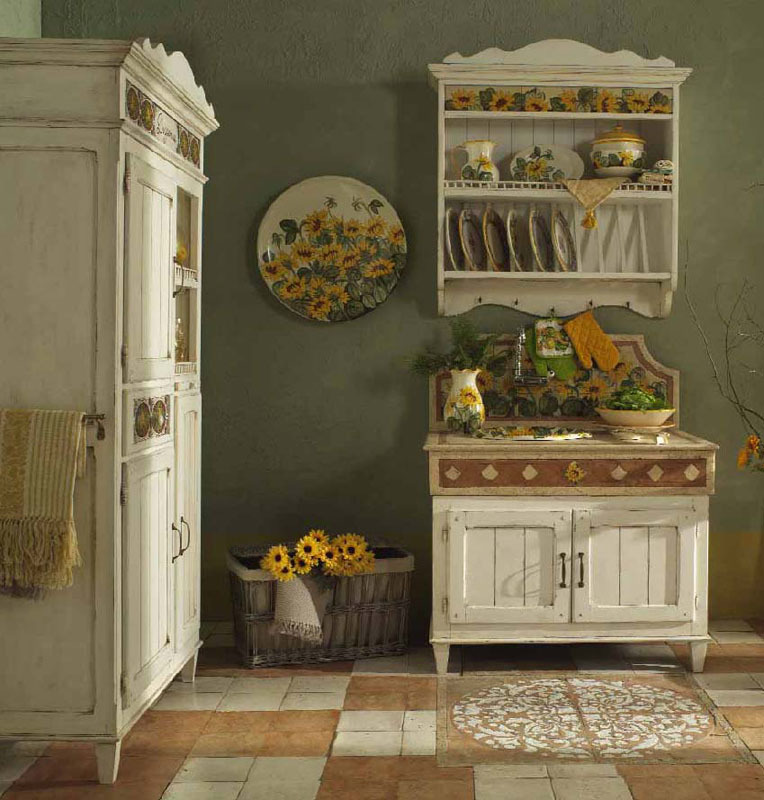 Oude keuken van de Provence in de zonnebloemen