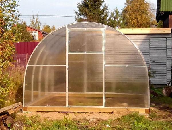 The popularity of the Agrosphere Greenhouse has been determined for a number of characteristics - dimensions, functions to be performed, as well as materials for manufacturing