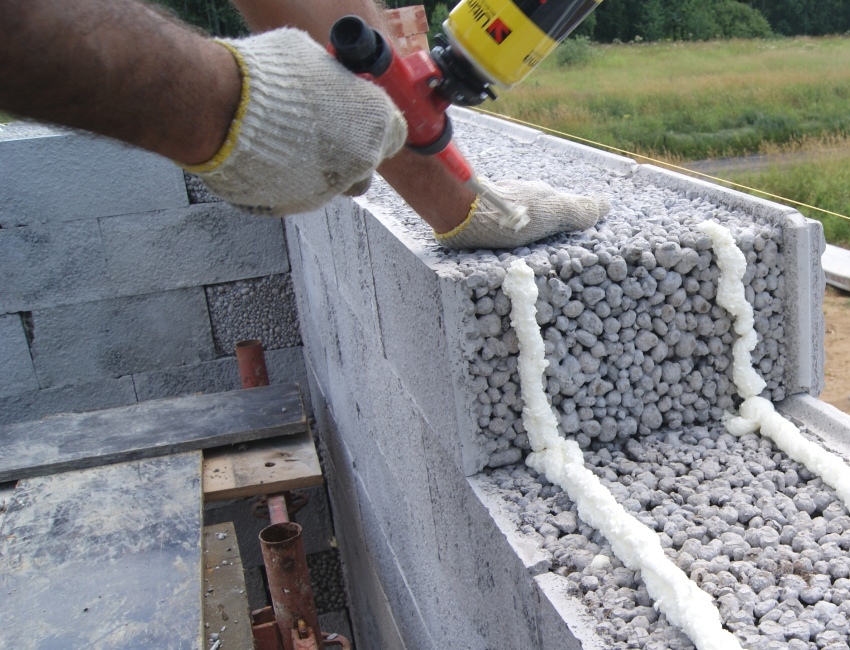 Namų statyba iš blokelių lengvųjų užpildų betono gaminiai