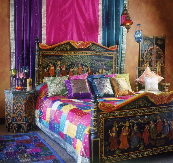 The bed, decorated in oriental style, should be high-backed